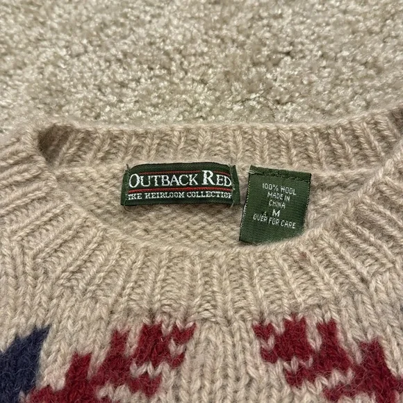 Outback Red 100% Wool Sweater size M Fisherman Natural Winter snowflake - Picture 5 of 7